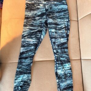Lululemon Ocean Wave Patterned Leggings